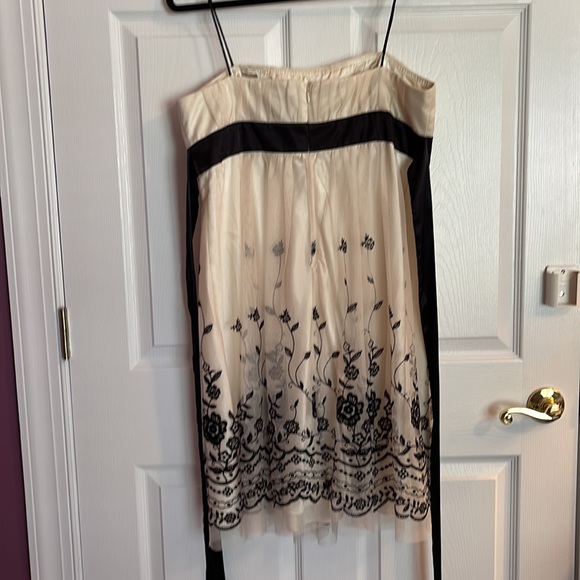 special occasion dress cream white with mesh overlay with black lace size 14 - Picture 4 of 5